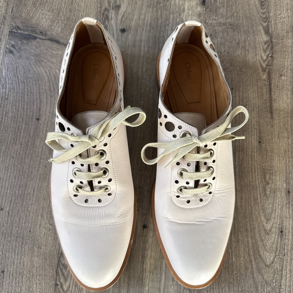 Chloe Women's 38.5 Cream Leather Perforated Lace Up Flats Made in Italy